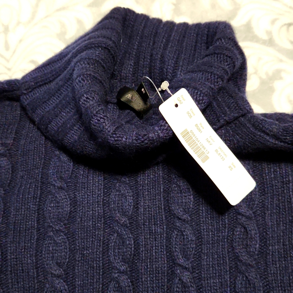 Cambridge cable turtleneck